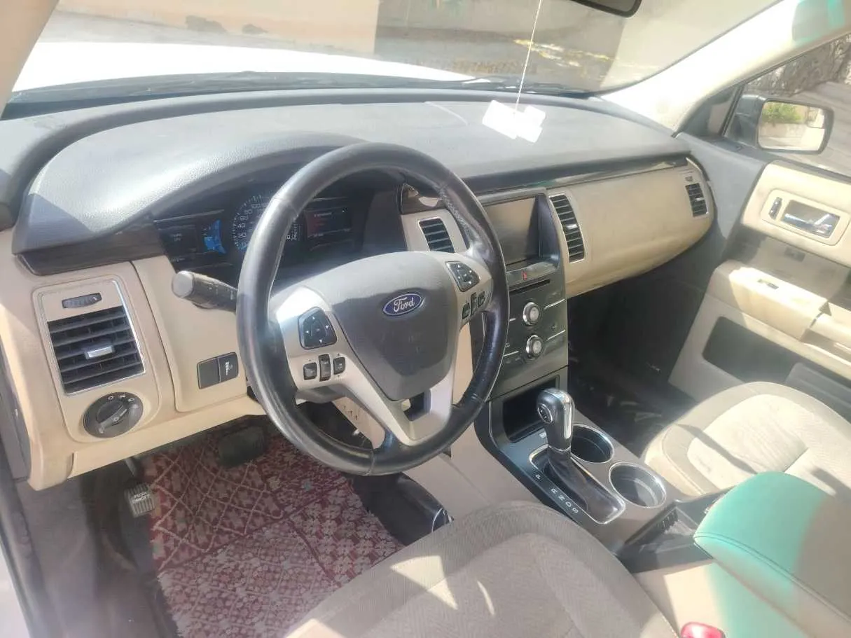 Car image 26