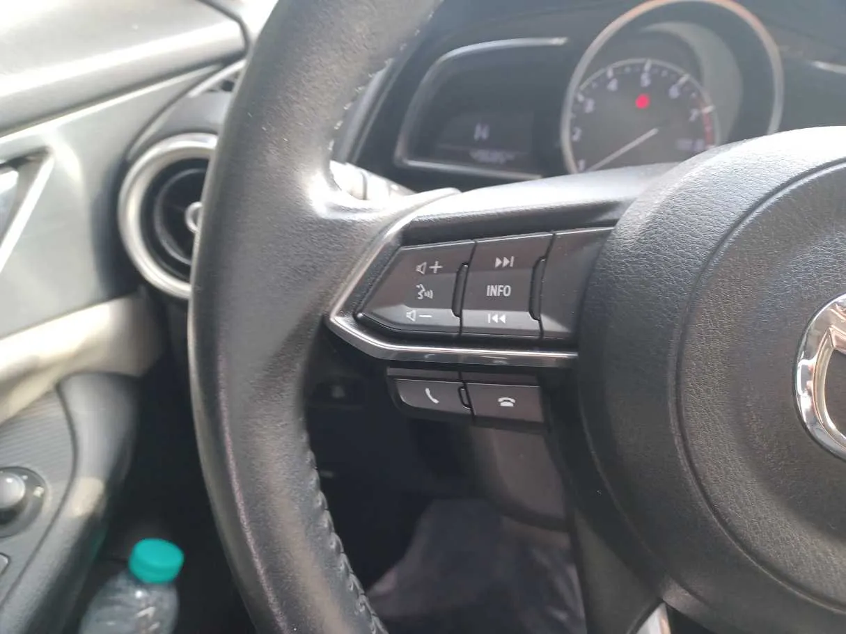 Car image 18
