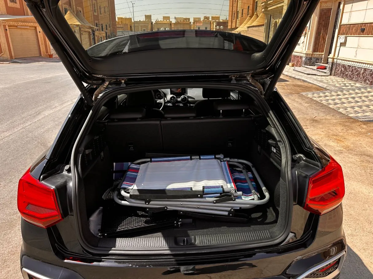 Car image 23