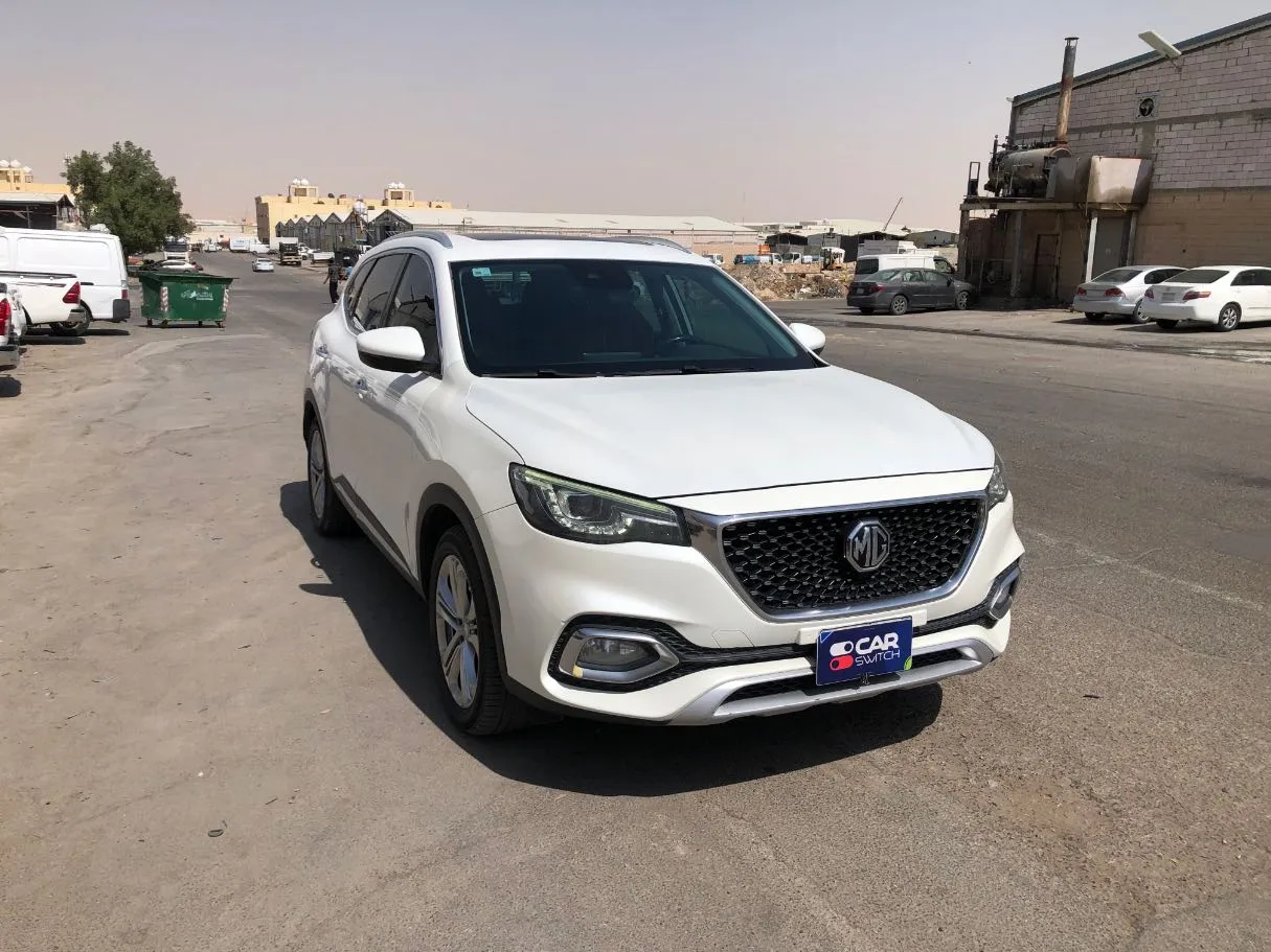Car image 3