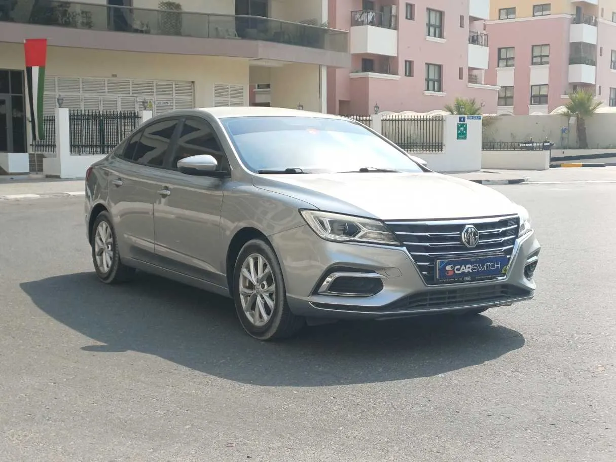 Car image 3