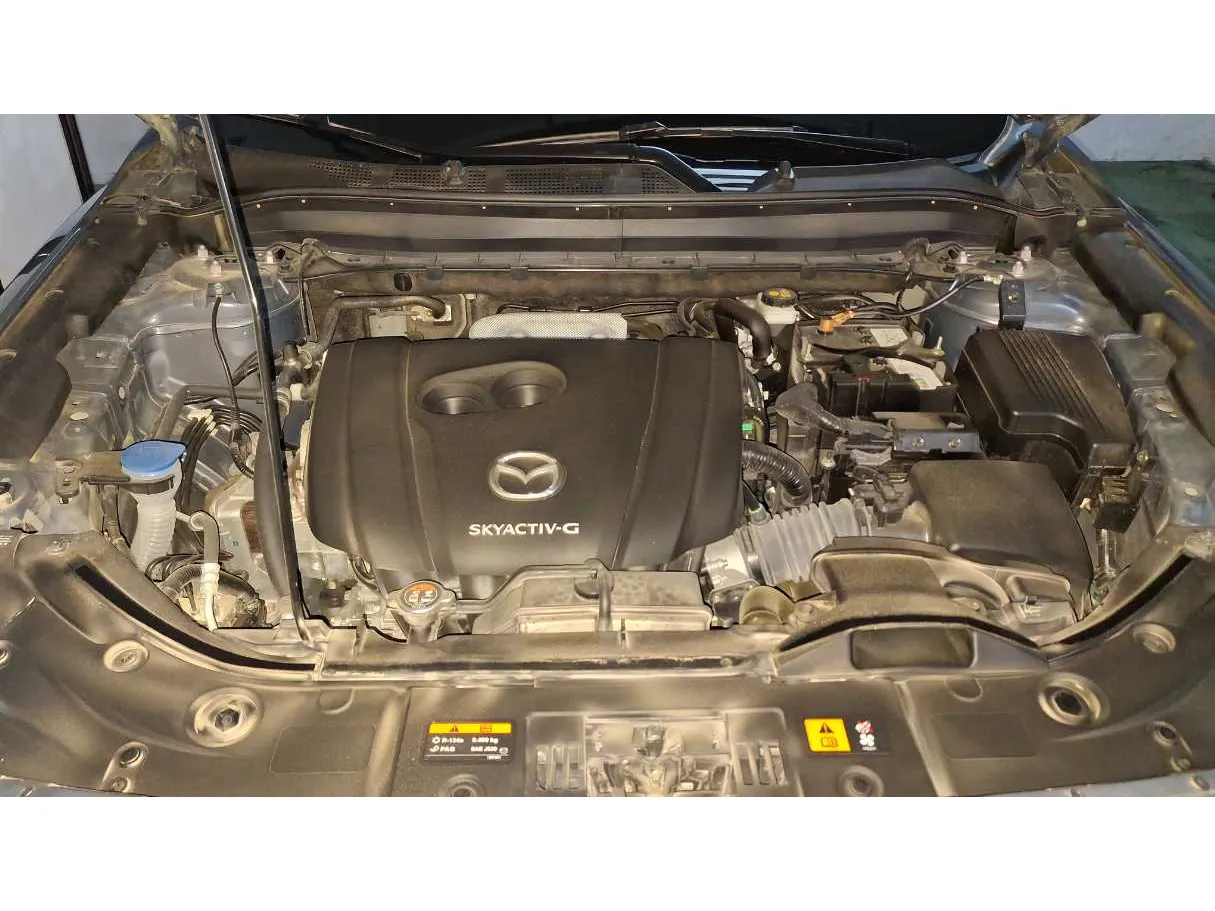 Car image 11