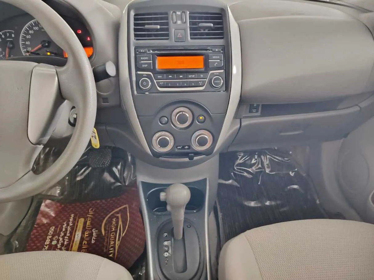 Car image 18