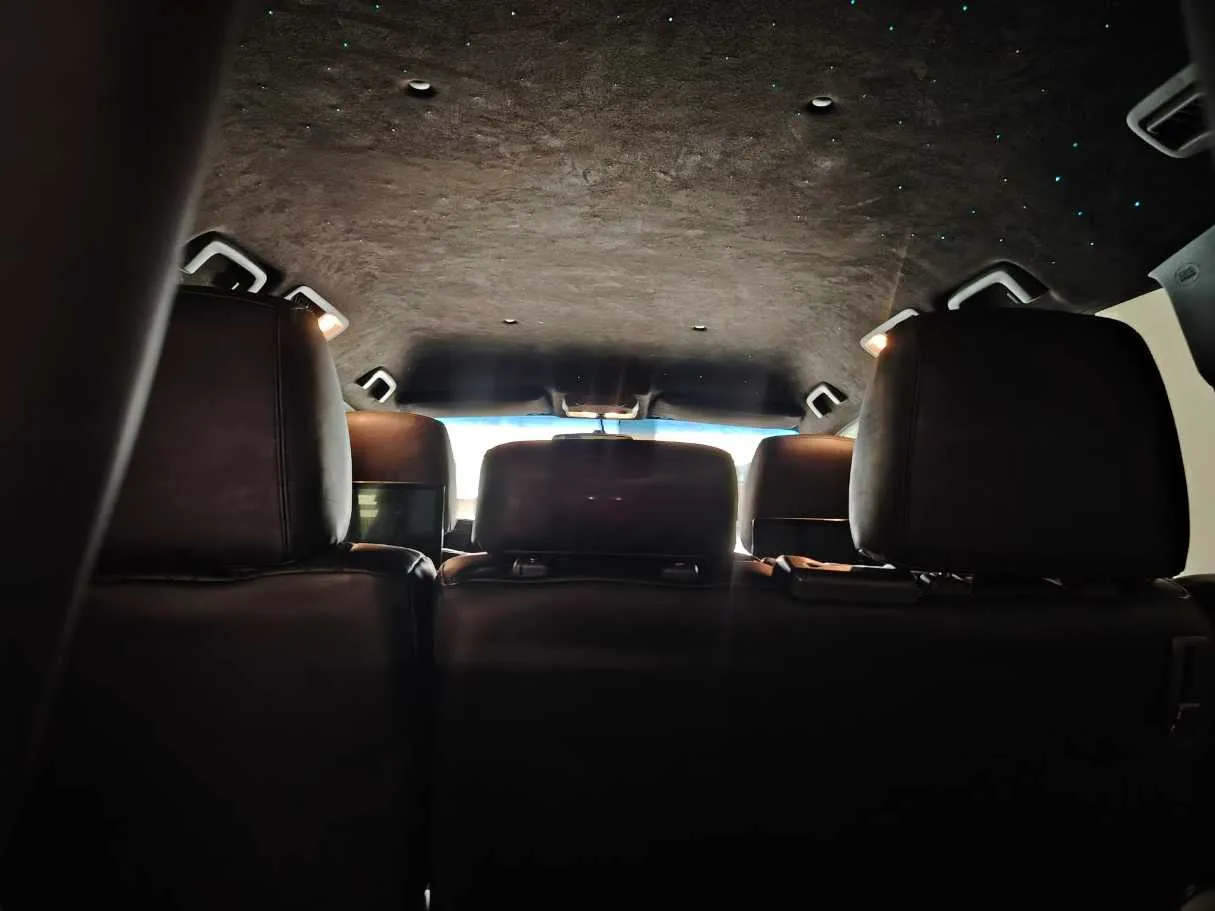Car image 21