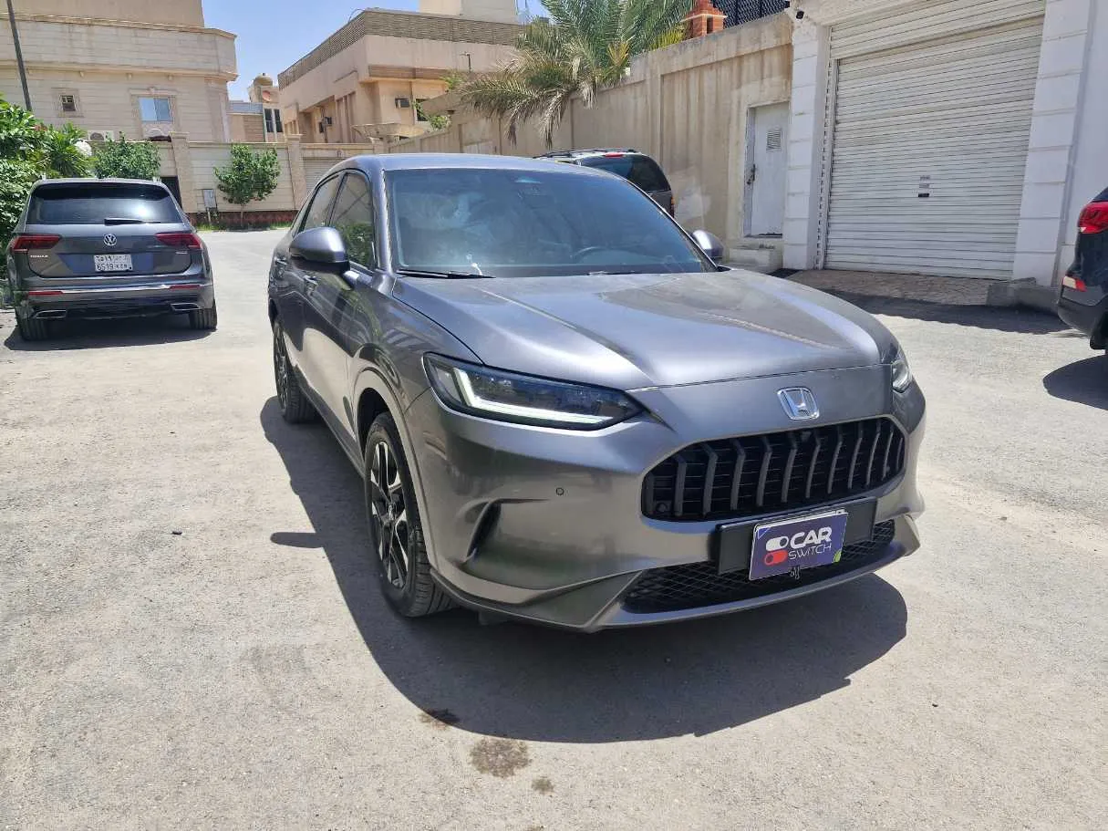 Car image 3