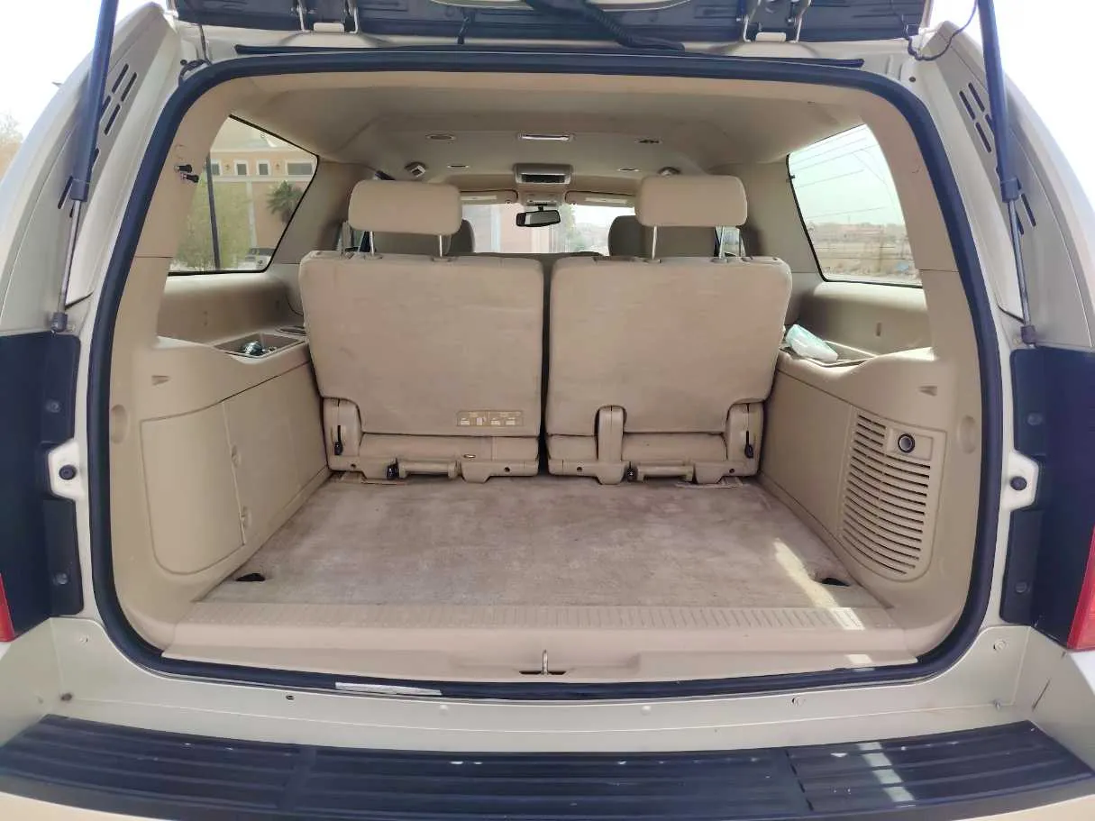 Car image 27