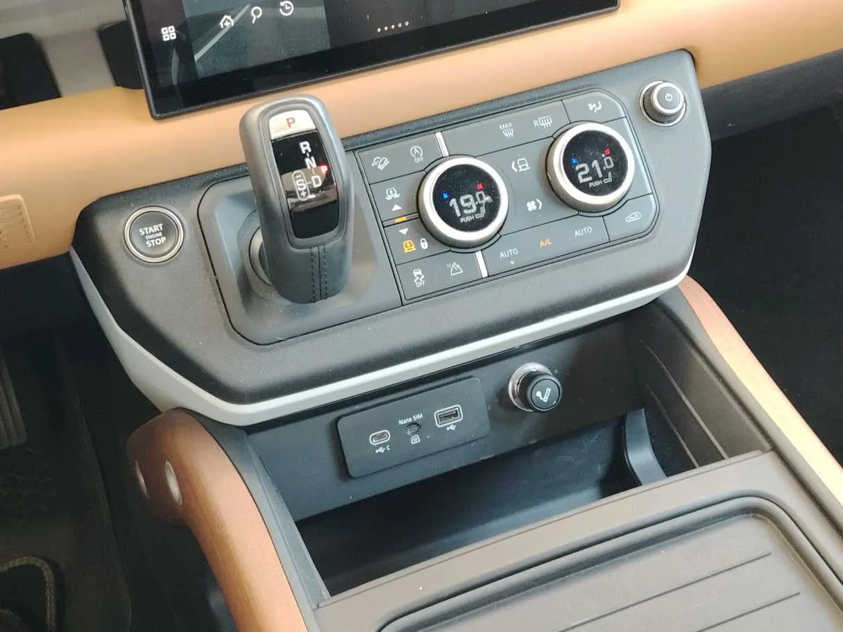 Car image 21