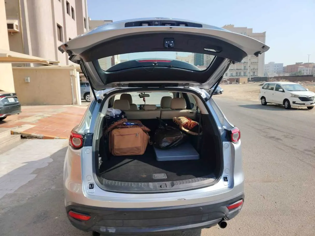 Car image 27