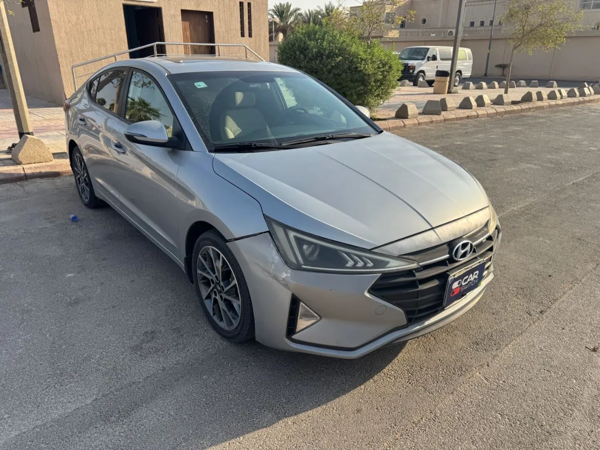 Car image 3