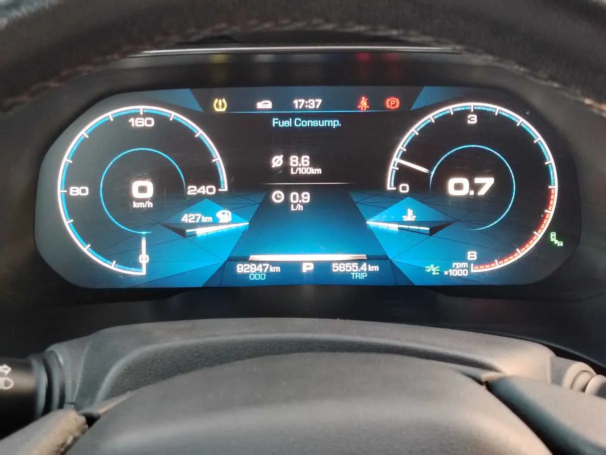 Car image 25