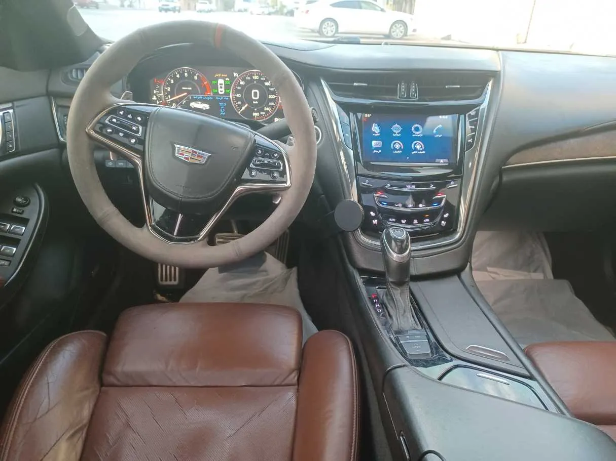 Car image 16