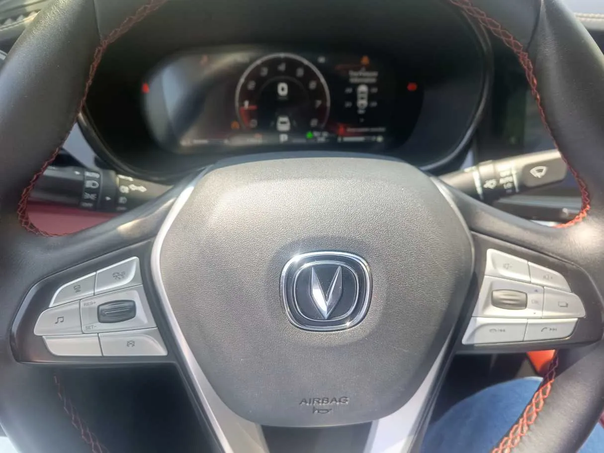 Car image 26