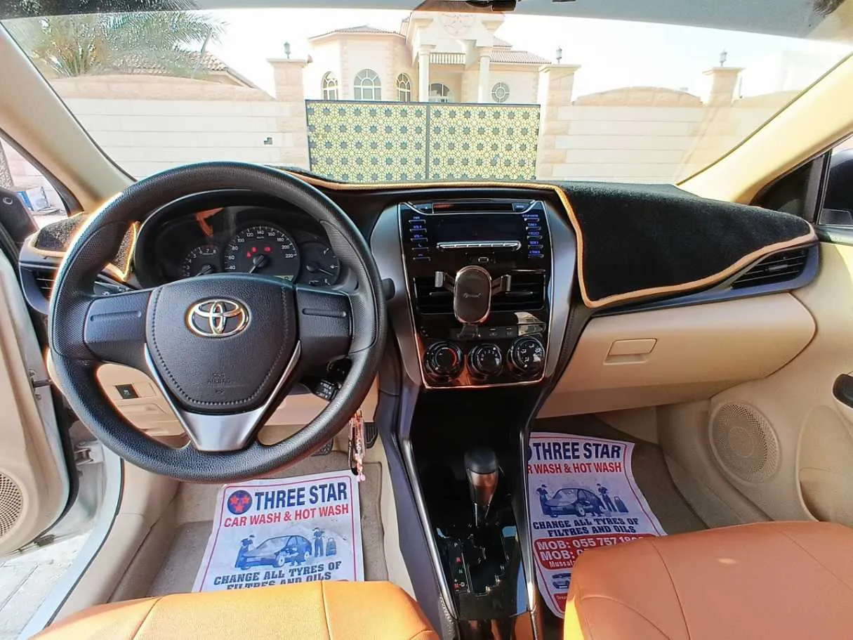 Car image 15