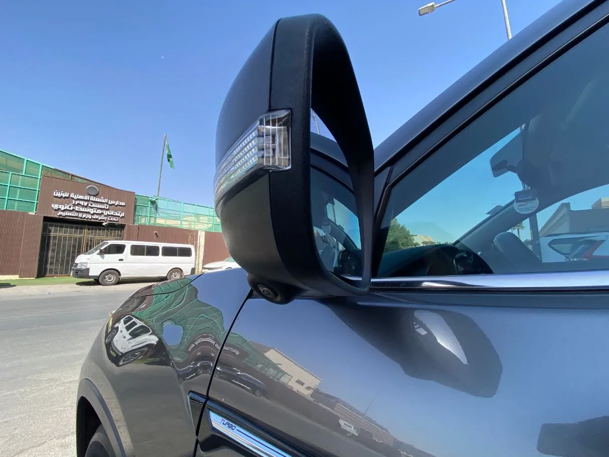 Car image 27