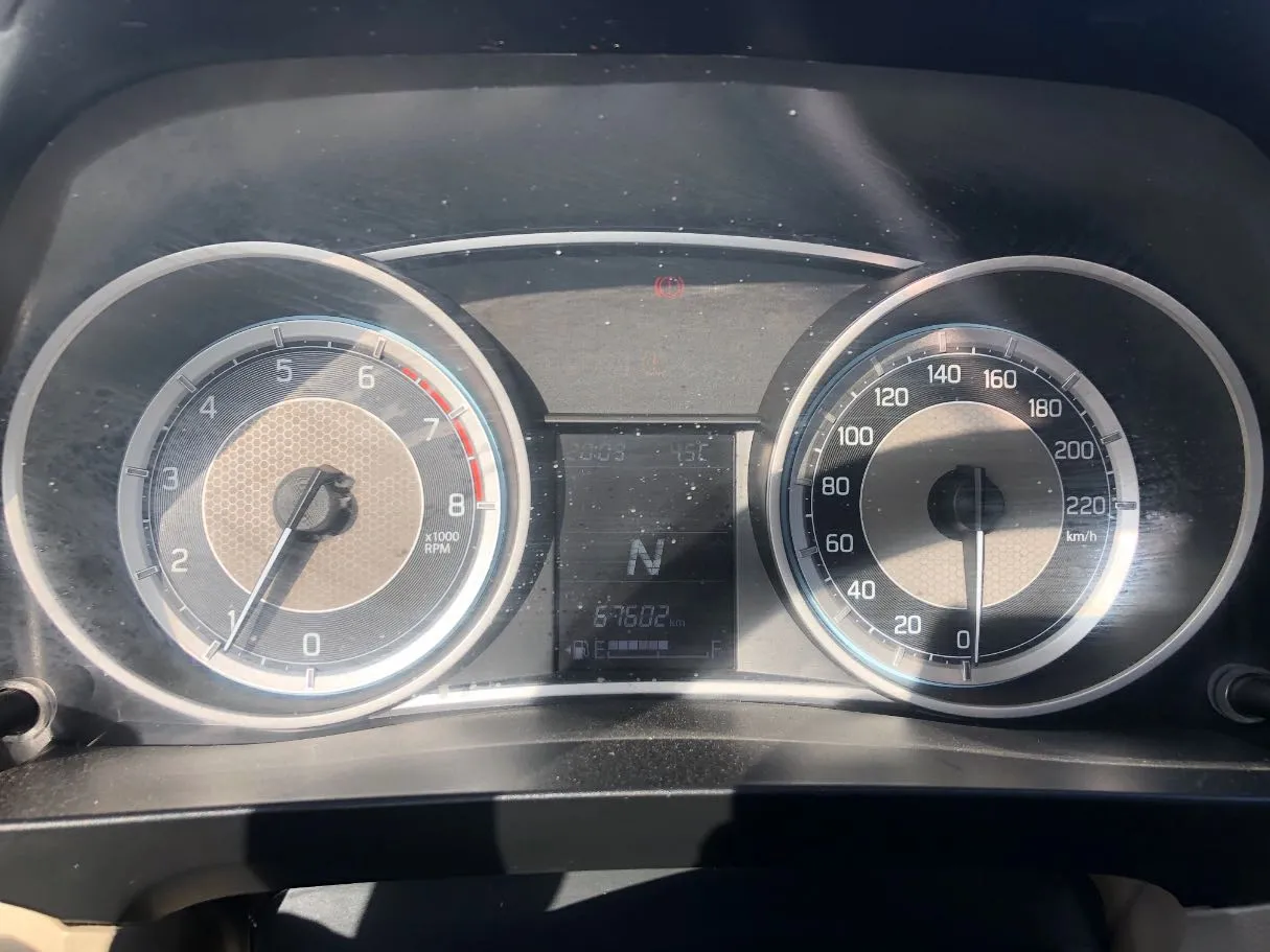 Car image 17