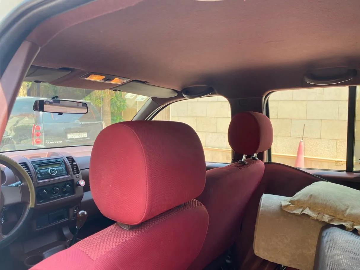 Car image 13