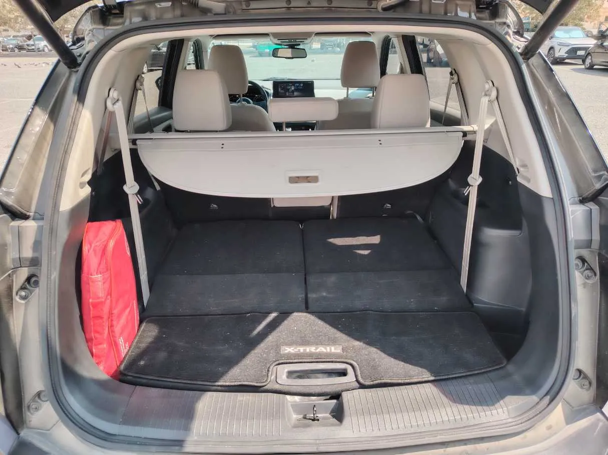 Car image 25