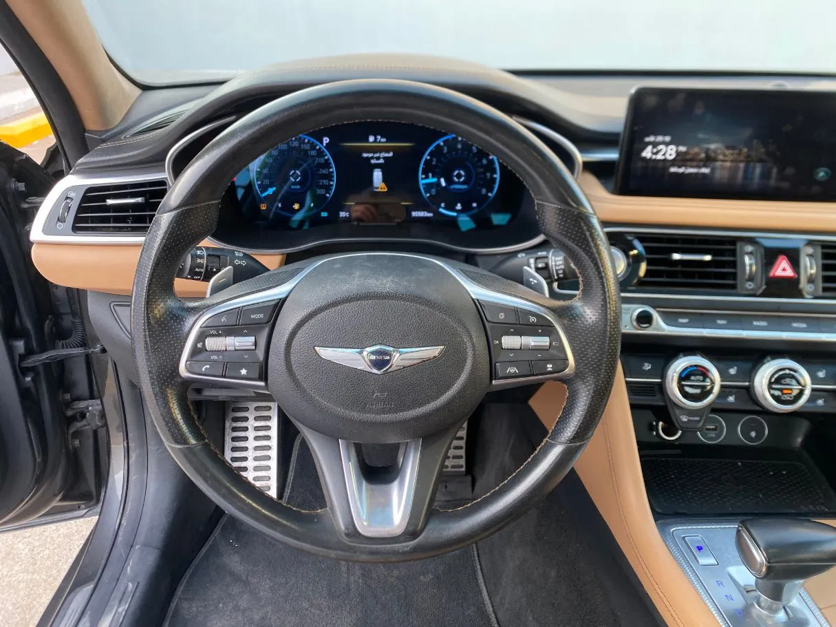 Car image 17