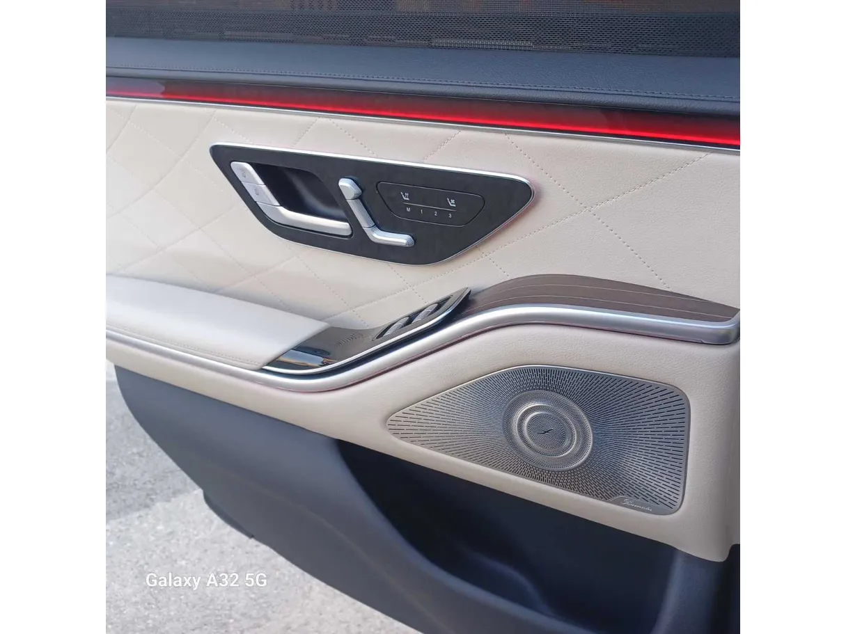 Car image 38