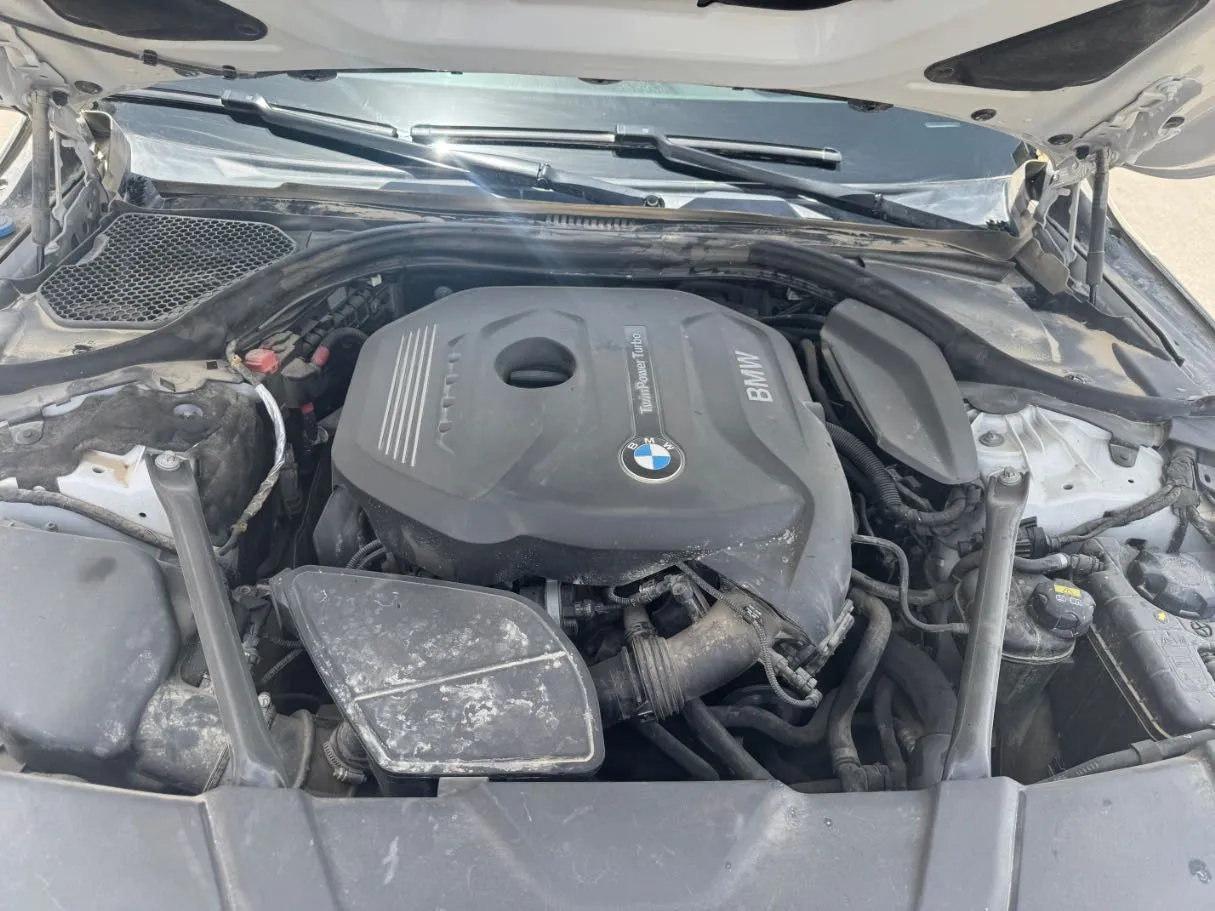 Car image 23