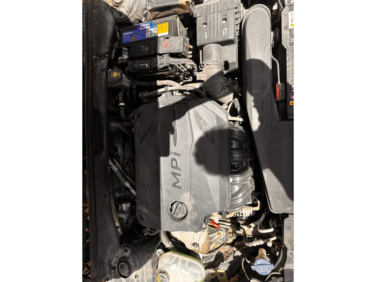 Car image 26