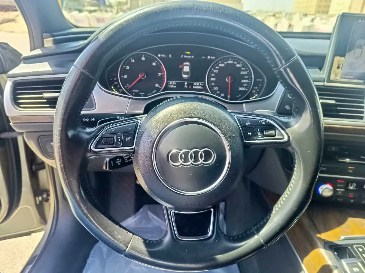 Car image 27