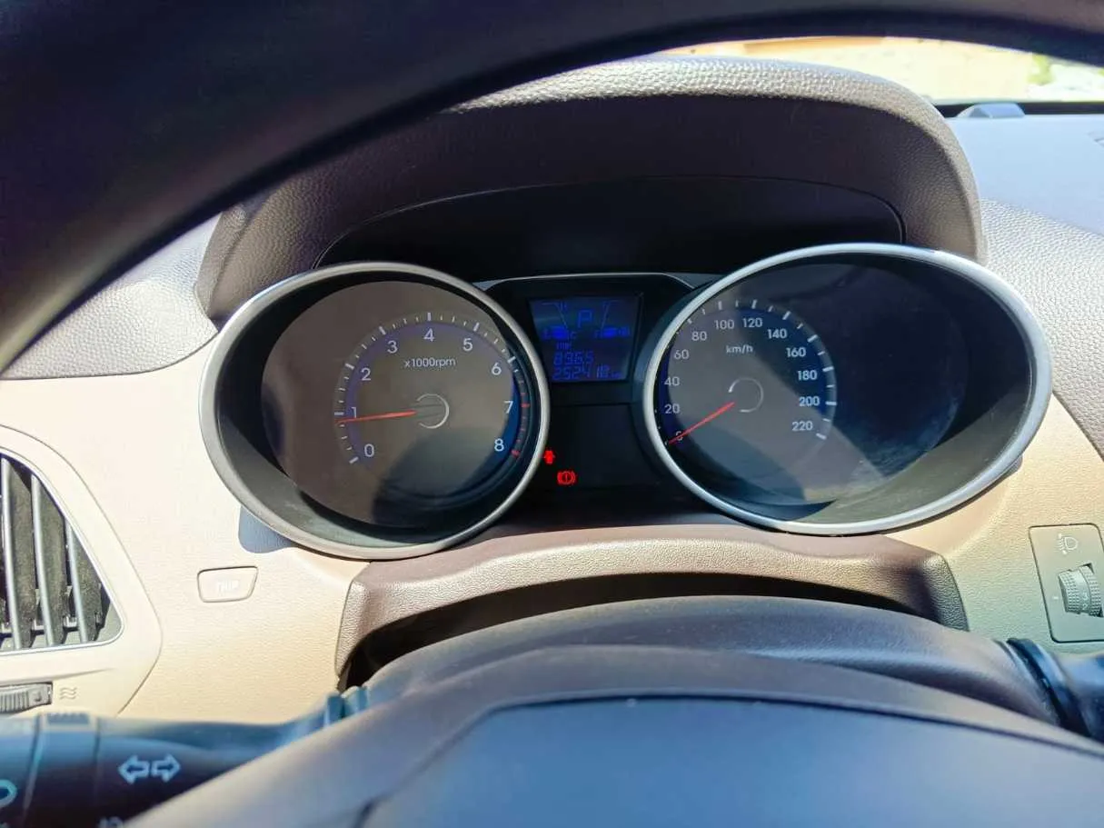 Car image 22
