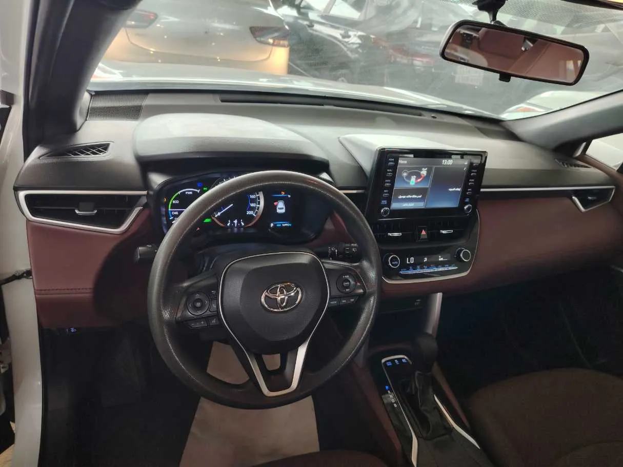 Car image 16