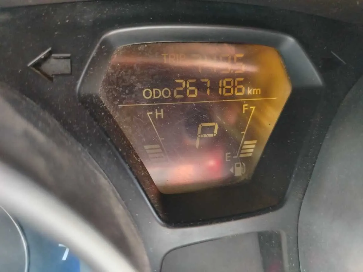 Car image 27