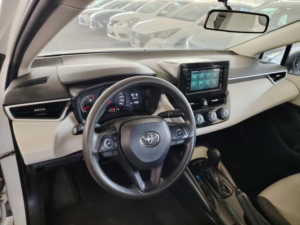 Car image 13