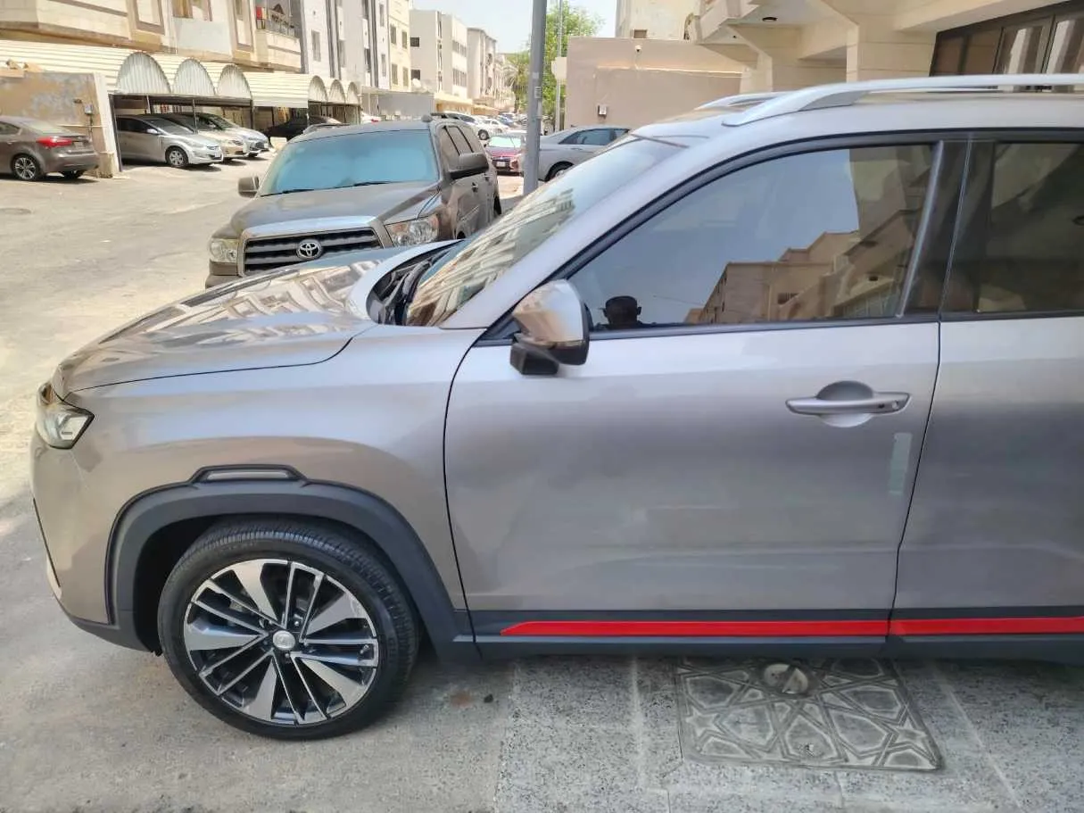 Car image 7