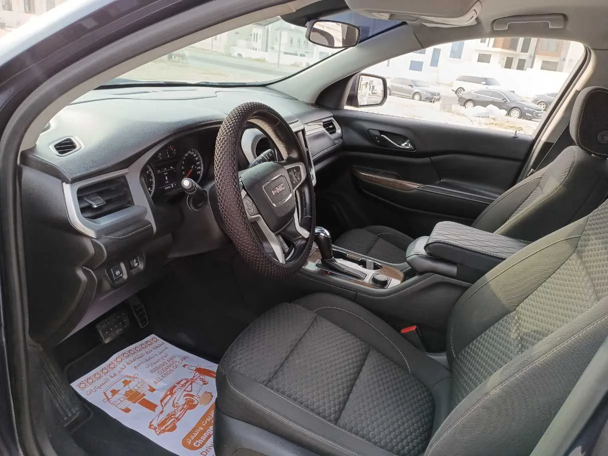 Car image 11