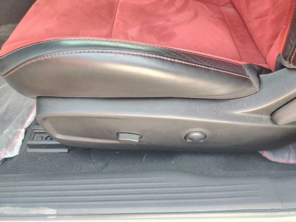 Car image 41