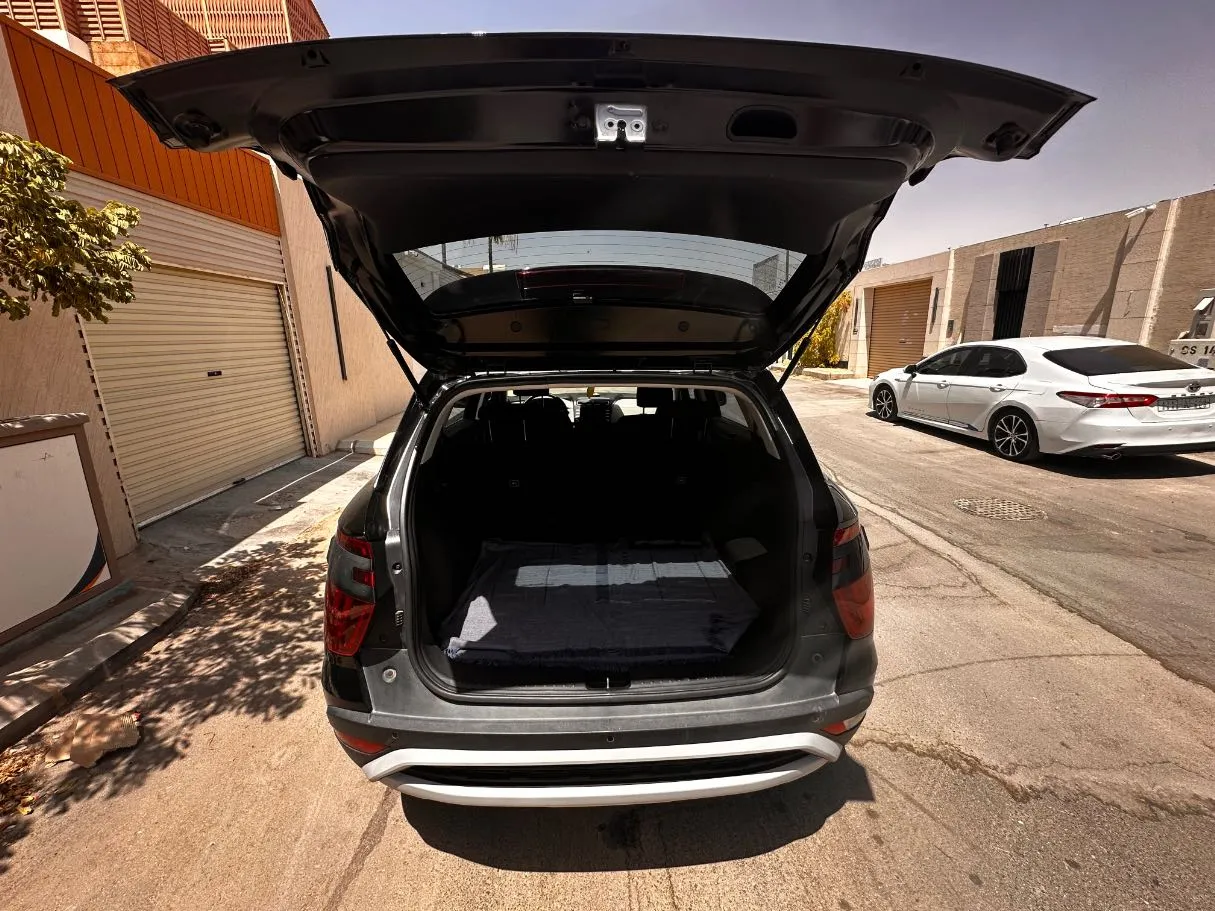 Car image 22