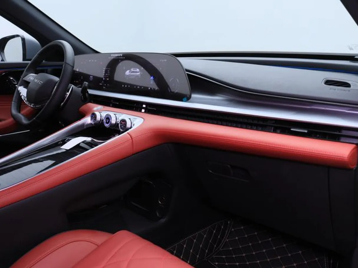 Car image 10