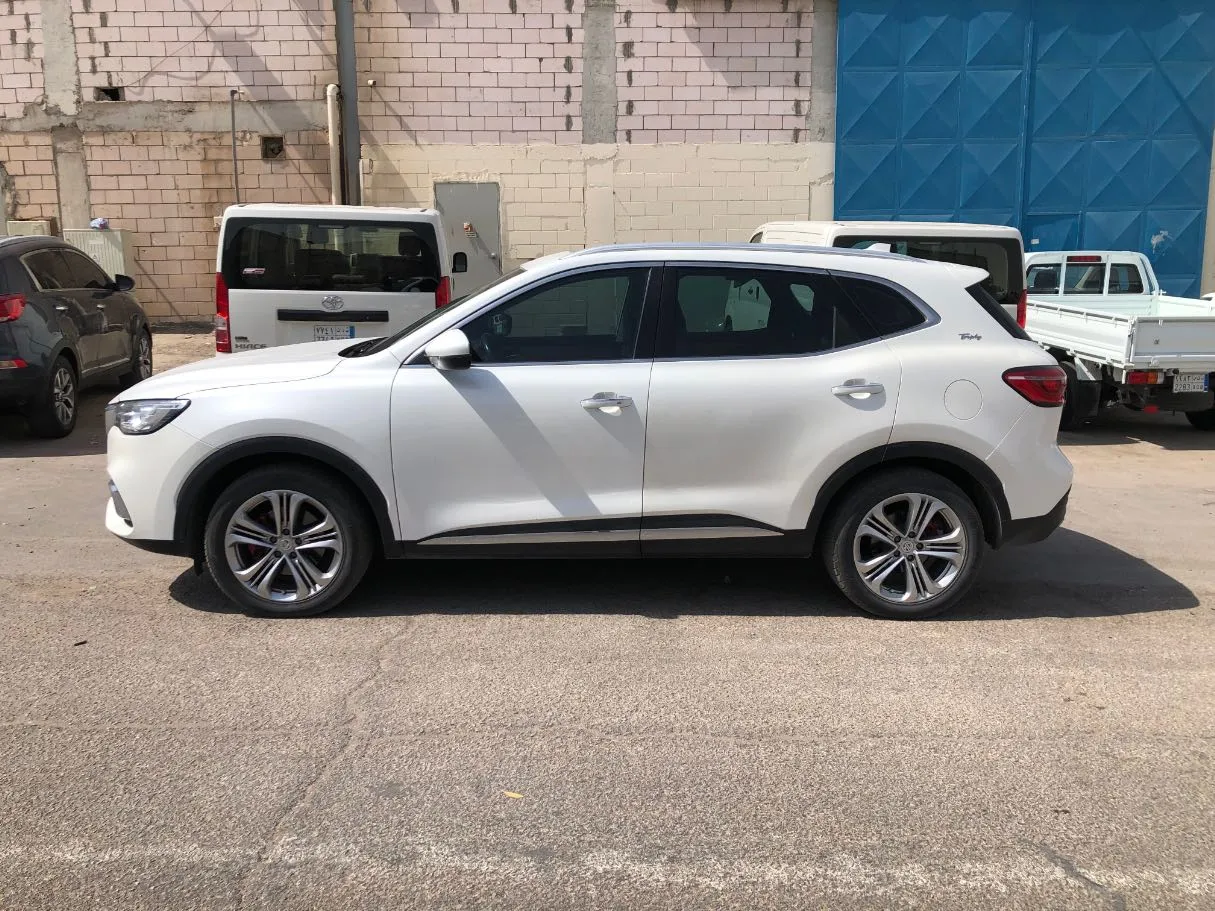 Car image 9