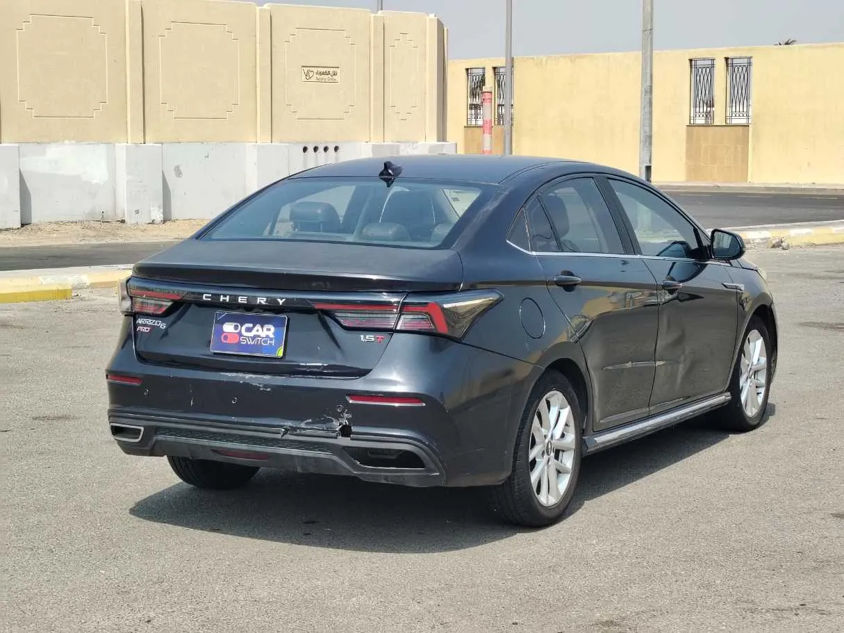 Car image 5