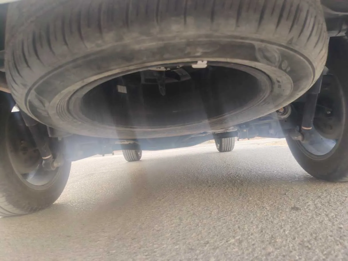 Car image 36