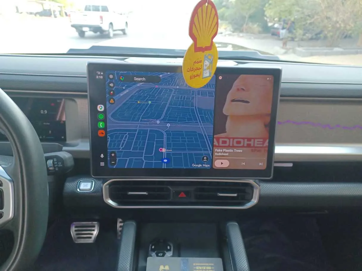 Car image 15