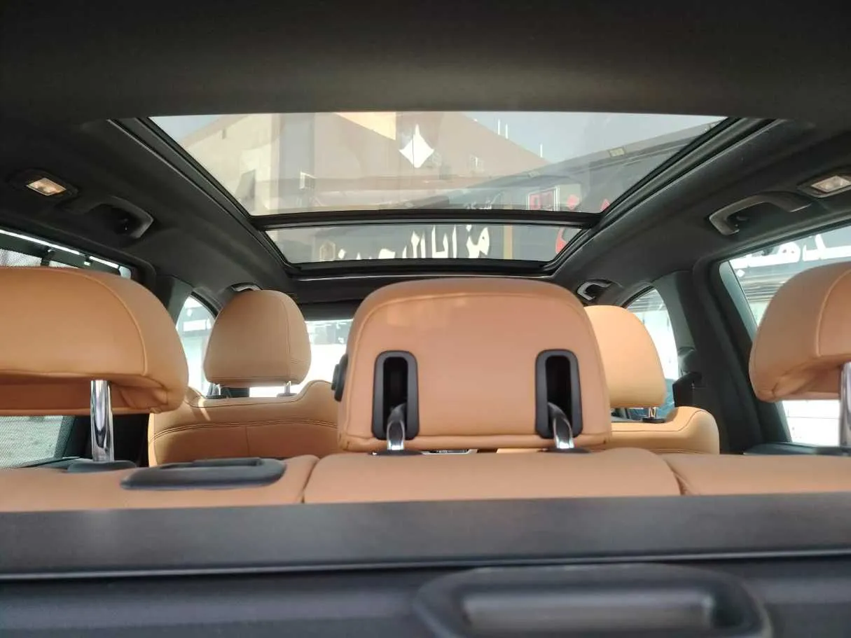 Car image 46
