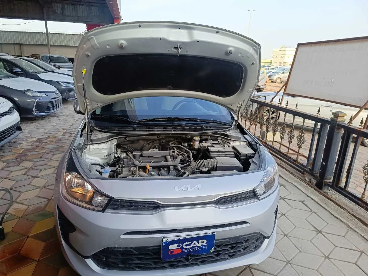 Car image 24