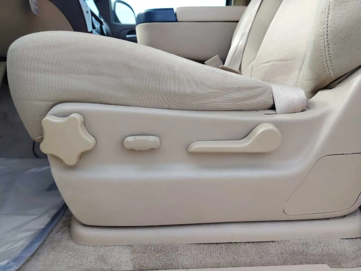 Car image 33