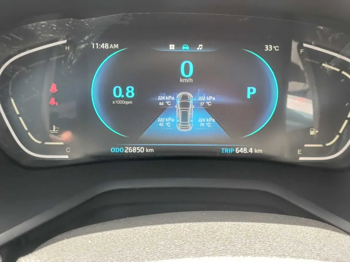 Car image 19