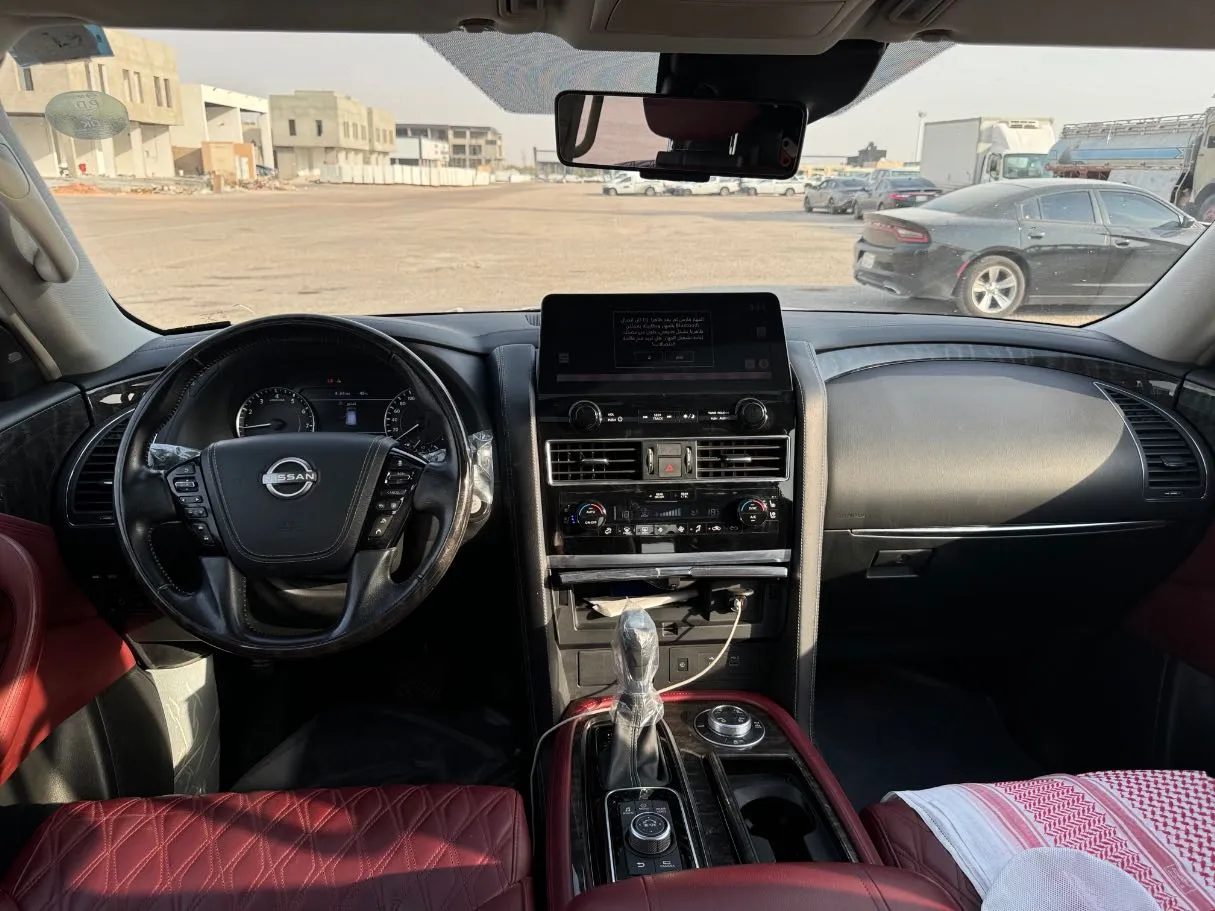 Car image 18