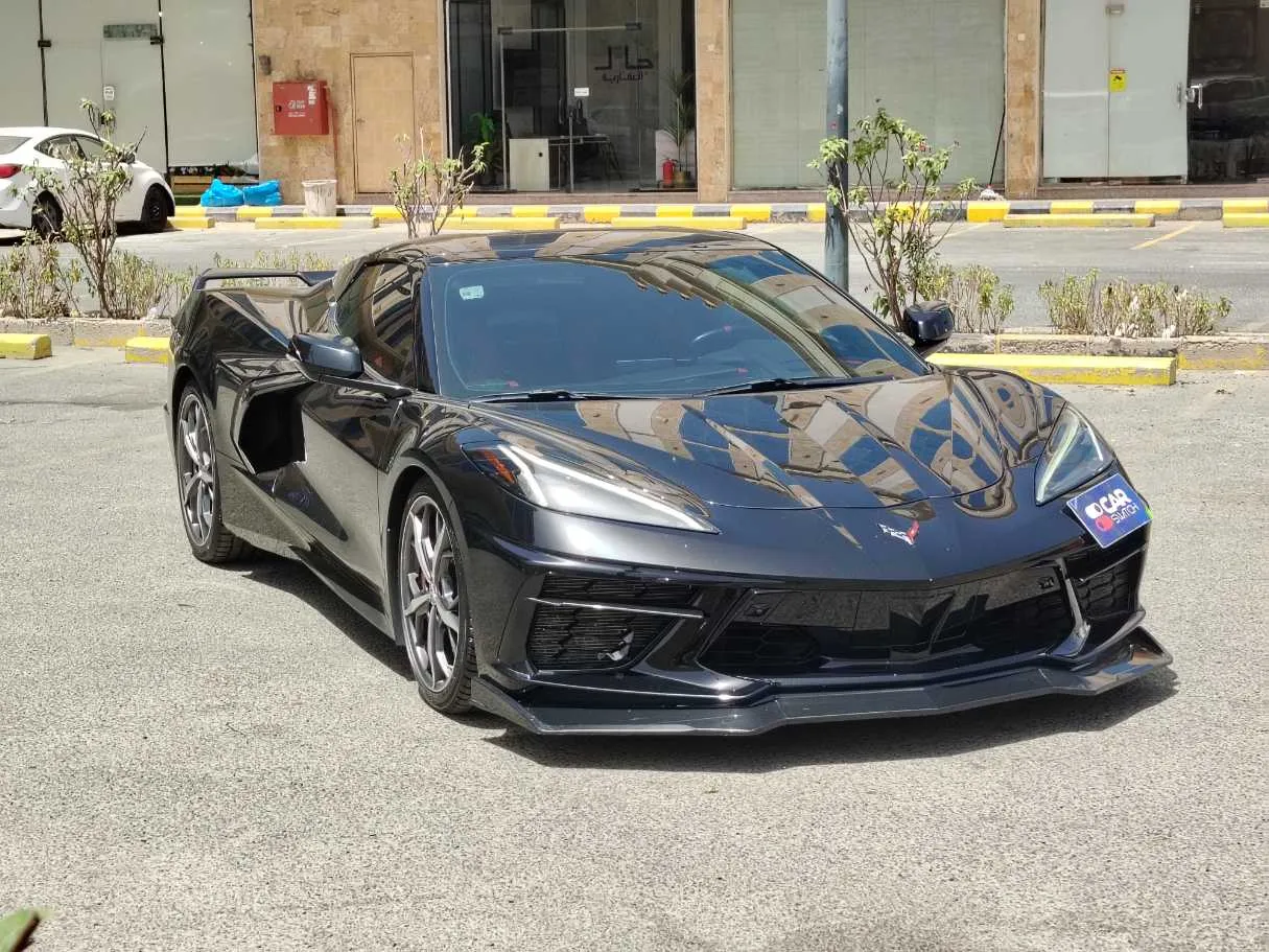 Car image 3