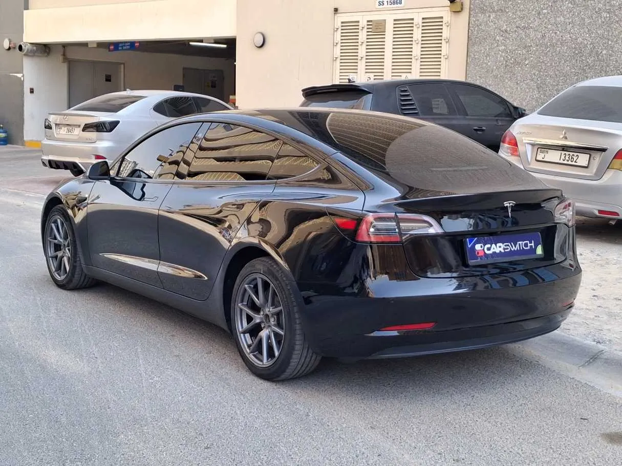 Car image 7