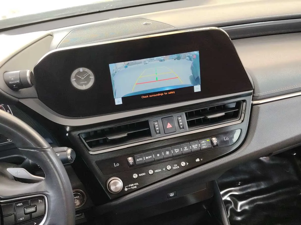 Car image 21