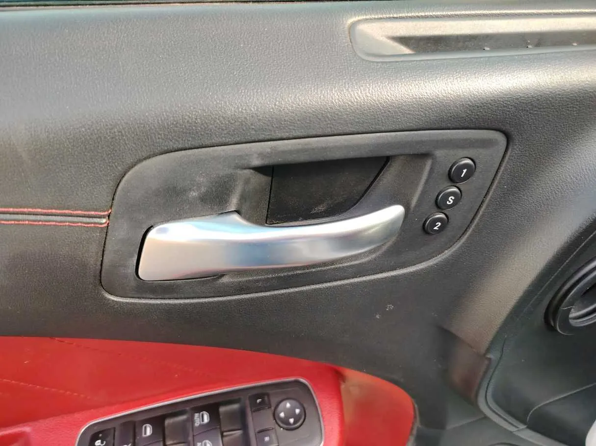 Car image 39