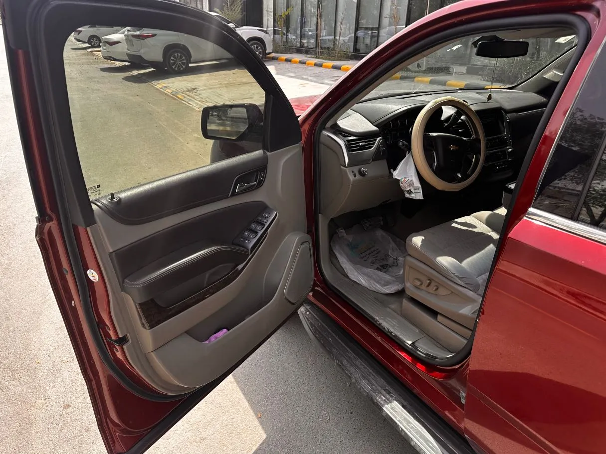 Car image 11