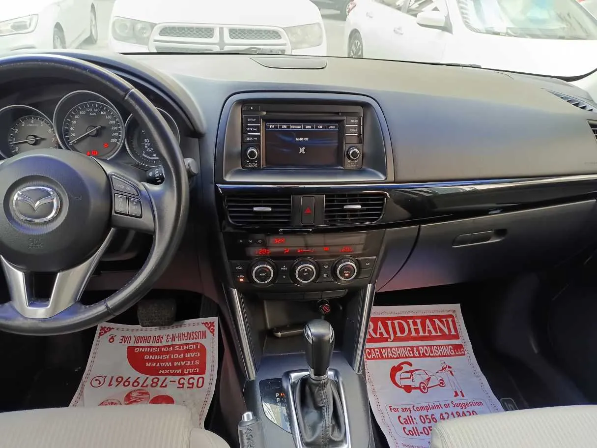 Car image 12